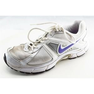 Nike Women Sz 7 M White Lace Up Running Synthetic Shoe